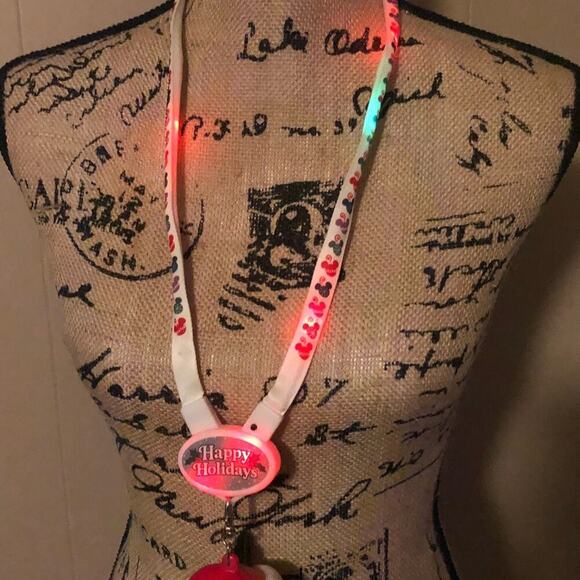 Disneyland Mickey Mouse Happy Holiday led Necklace Christmas Changing Colors - Picture 3 of 5